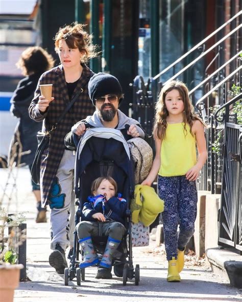Peter Dinklage con la sua famiglia