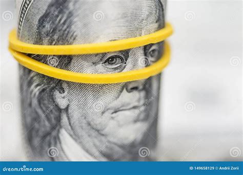 Autoritratto di Tàpies con enfasi sugli occhi