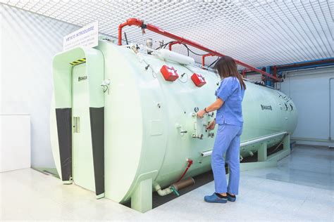 Diagramma di una camera iperbarica con le sue componenti principali