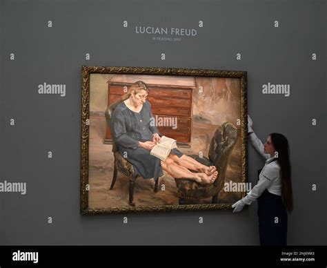 Un dipinto di Lucian Freud raffigurante un interno domestico