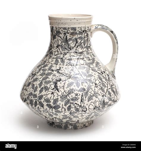 Una brocca di ceramica