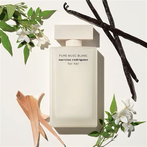 Abito da sera minimalista di Narciso Rodriguez