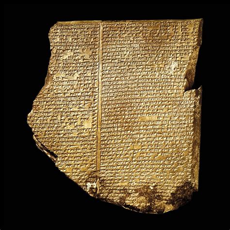 Antica tavoletta babilonese con iscrizioni cuneiformi