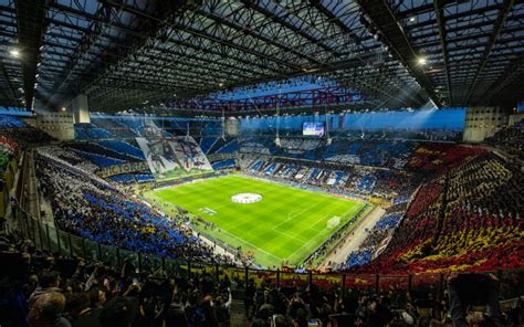tifosi di calcio allo stadio con coreografia