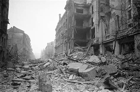 Rovine di Varsavia dopo la Seconda Guerra Mondiale
