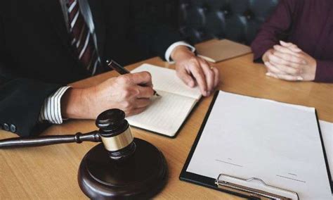Icone rappresentanti i diversi ruoli dello psicologo in ambito forense
