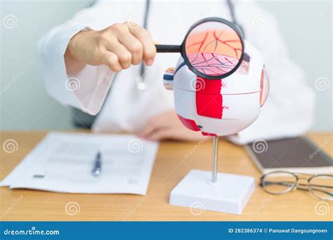 Immagine di telangiectasie oculari