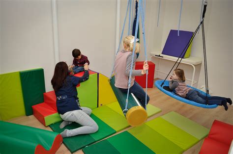 bambini in un ambiente terapeutico