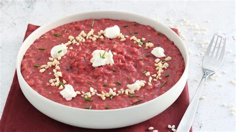 Risotto viola con barbabietola e formaggio di capra