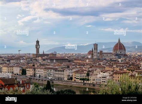 Vista panoramica di Firenze con il Duomo