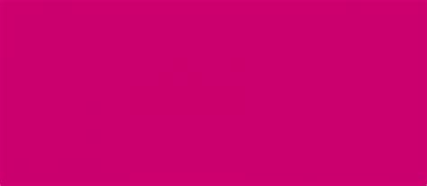 Galleria di immagini: Esempi di abbinamenti di colore magenta in diversi stili di arredamento