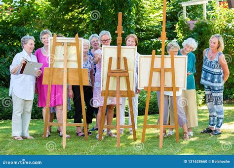Persone che dipingono