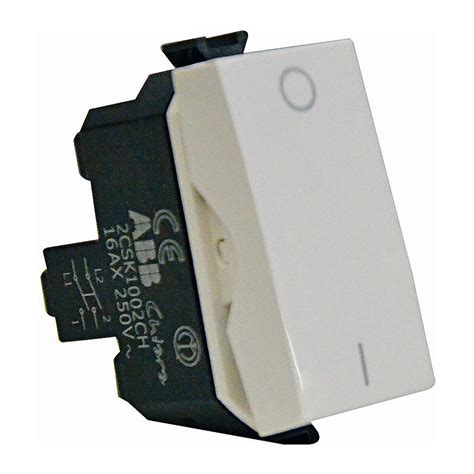 Dettaglio dell'interruttore bipolare ABB Chiara con manopola