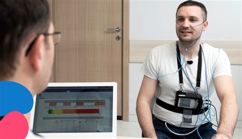 Immagine di una persona sottoposta a polisonnografia a domicilio