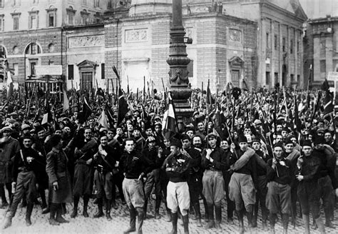 Manifestazione fascista d'epoca