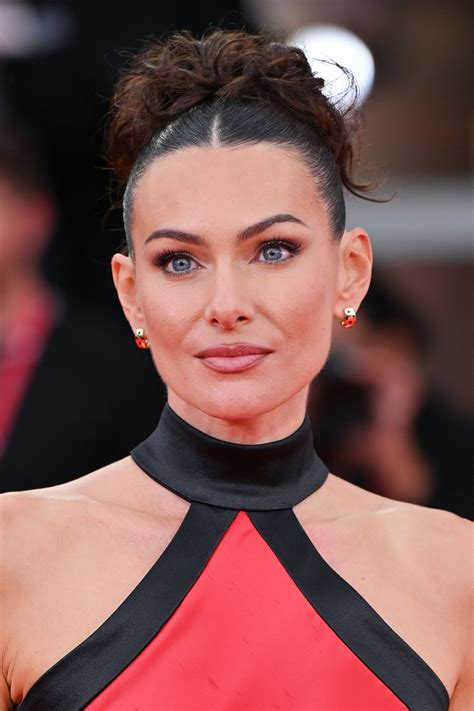 Paola Turani sorridente