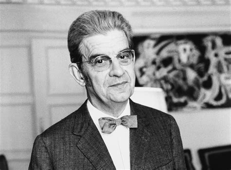 Jacques Lacan in una foto d'archivio