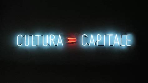 Simbolo della critica alla mercificazione della cultura