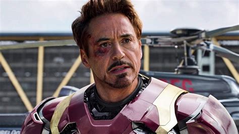 Robert Downey Jr. nei panni di Tony Stark/Iron Man