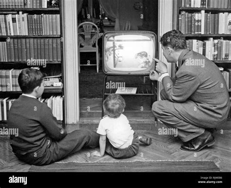 Schermata di un televisore con un programma per bambini