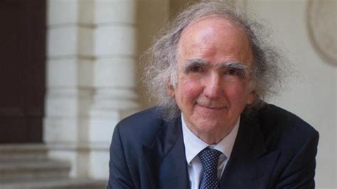 Vittorino Andreoli in un contesto accademico